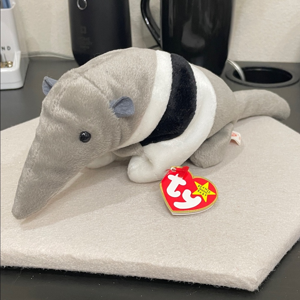 Ty Beanie Babies Ants Plush in Gray, White, Black. “Ants” born in 1998